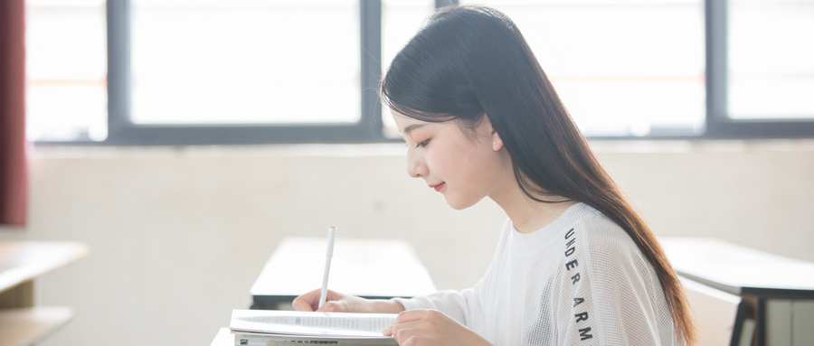 张雪峰谈女生学审计专业：就业前景如何？